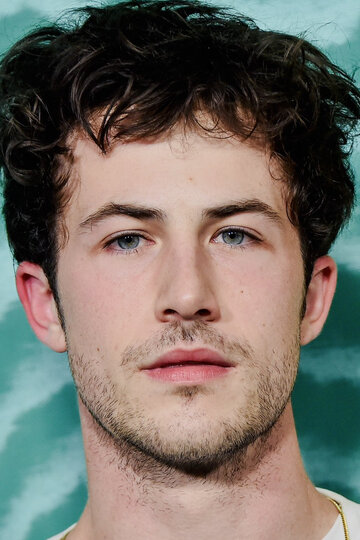 Дилан Миннетт